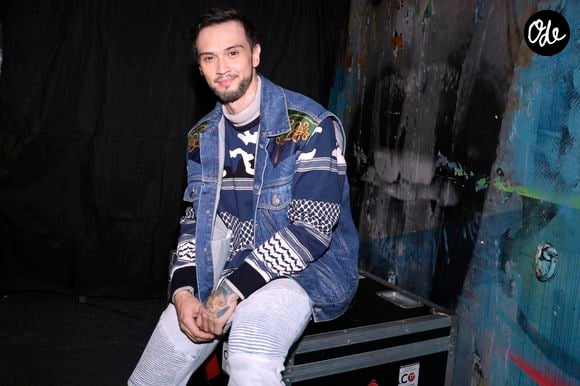 Billy Crawford lors de l'émission "Génération Hit Machine Vol. 2" au Dôme de Paris, les 8 et 9 novembre 2022, diffusée sur W9 le 31 janvier 2023
© Cédric Perrin / Bestimage