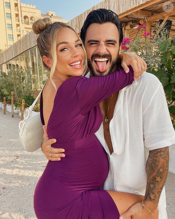 En se positionnant comme une influenceuse « éthique », elle espère faire condamner les coupables et éveiller les consciences sur les dangers des réseaux sociaux.

Maddy Burciaga quand elle était enceinte de Benjamin Samat