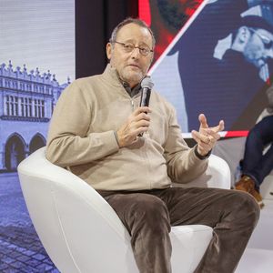 Jean Reno à Cracovie en Pologne, le 11 décembre 2018. 

Photo : Zuma Press / Bestimage