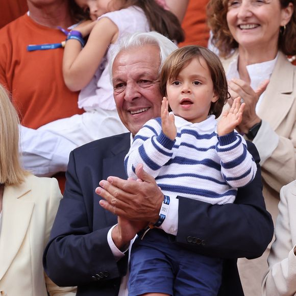 Sebastián Nadal, Rafael Junior - Hommage à Rafael Nadal lors des internationaux de France de tennis à Rolnd Garros le 25 mai 2025.

© Dominique Jacovides / Cyril Moreau / Bestimage