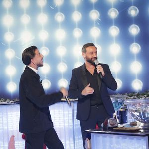 Exclusif - Yanns (Yannick Schweitzer,) et Cyril Hanouna sur le plateau de l'émission "Touche pas à mon poste" (TPMP) diffusée en direct sur C8 le 19 décembre 2024 

© Jack Tribeca / Bestimage