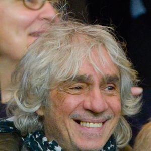 Louis Bertignac dans les tribunes lors du match de football de la demi-finale de la Coupe de la Ligue, Paris Saint-Germain Vs Toulouse FC au Parc des Princes à Paris, France, le 27 janvier 2016. Le PSG a gagné 2-0. Photo by Henri Szwarc/ABACAPRESS.COM