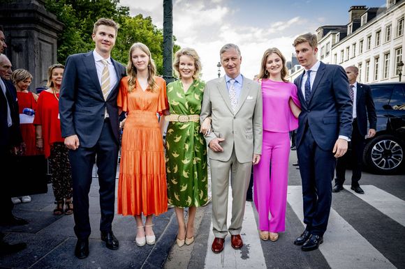 La reine Mathilde, le roi Philippe, la princesse Elisabeth, le prince Gabriel, le prince Emmanuel, la princesse Eléonore - La famille royale de Belgique lors de la garden party pour la Fête Nationale belge à Bruxelles. Le 21 juillet 2024. Dana Press / Bestimage