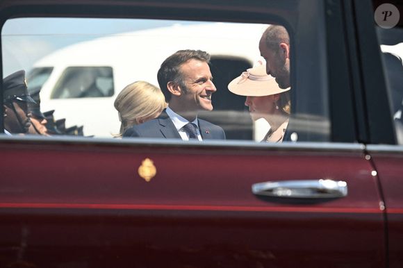 Le prince William, prince de Galles, et Catherine (Kate) Middleton, princesse de Galles, accueillent le couple présidentiel français le président Emmanuel Macron et sa femme la Première Dame Brigitte Macron à l'aéroport Station RAF de Northolt, à Ruislip, Royaume Uni, le 8 juillet 2025. À l'invitation de Leurs Majestés le roi et la reined'Angleterre, le président français et Madame la Première effectueront une visite d'État au Royaume-Uni du 8 au 10 juillet 2025. © Jeanne Accorsini/Pool/Bestimage
