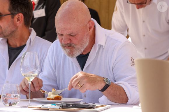 Philippe Etchebest - Les Chefs à Saint-Tropez fêtent les producteurs 2026 avec un concours de Pâtisserie" La Tropézienne" sur la place des Lices à Saint-Tropez.
© Jean-Marc Lhomer / Bestimage