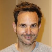 Sans aucun regret, Christophe Michalak a quitté Paris pour ce charmant village de 2000 habitants typique du sud de la France