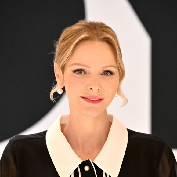 La princesse a opté pour une tenue en toute élégance.

La princesse Charlene de Monaco était présente pour l'ouverture de la seconde édition du salon Joya, un salon international dédié au bijou, au One Monte-Carlo à Monaco, le 13 novembre 2025. © Bruno Bebert / Bestimage