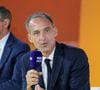 Cette victoire officielle confirme sa candidature à la prochaine élection présidentielle.

Raphaël Glucksmann - La Rencontre des Entrepreneurs de France (REF) du MEDEF au Stade Roland Garros le 27 août 2026. 

© Anne-Sophie Guebey / Bestimage