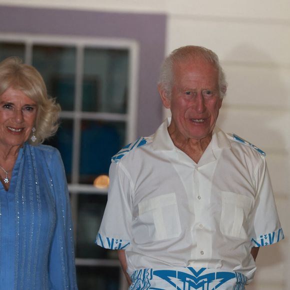 Le roi Charles III d'Angleterre et la reine consort Camilla Parker Bowles lors d'une réception au musée Robert Louis Stevenson dans les Iles Samoa, à l'occasion de leur visite en Australie. Le 25 octobre 2024
© Ian Vogler / MirrorPix / Bestimage