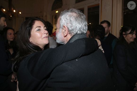 Cristiana Reali et Francis Huster avec, au milieu, leur fille Elisa- Cocktail au Théâtre du Gymnase à la suite de la Première soirée de la Pièce " En thérapie ". Paris, France, le 17 Janvier 2026.

© Bertrand Rindoff / Bestimage