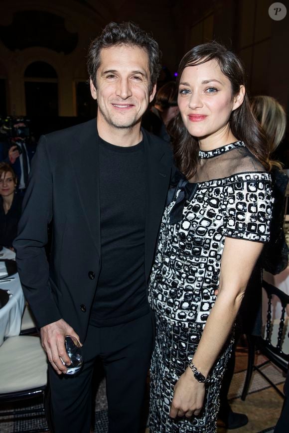 Guillaume Canet et sa compagne Marion Cotillard (en Chanel) - Intérieur du dîner Chanel des révélations César 2020 au Petit Palais à Paris, le 13 janvier 2020.
© Olivier Borde/Bestimage