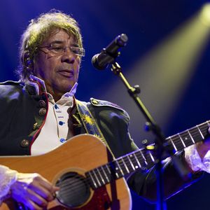 Laurent Voulzy au concert du gala des 20 ans de la fondation Recherche Alzheimer "2 générations chantent pour la 3ème" à l'Olympia à Paris le 18 mars 2024. © Cyril Moreau / Bestimage