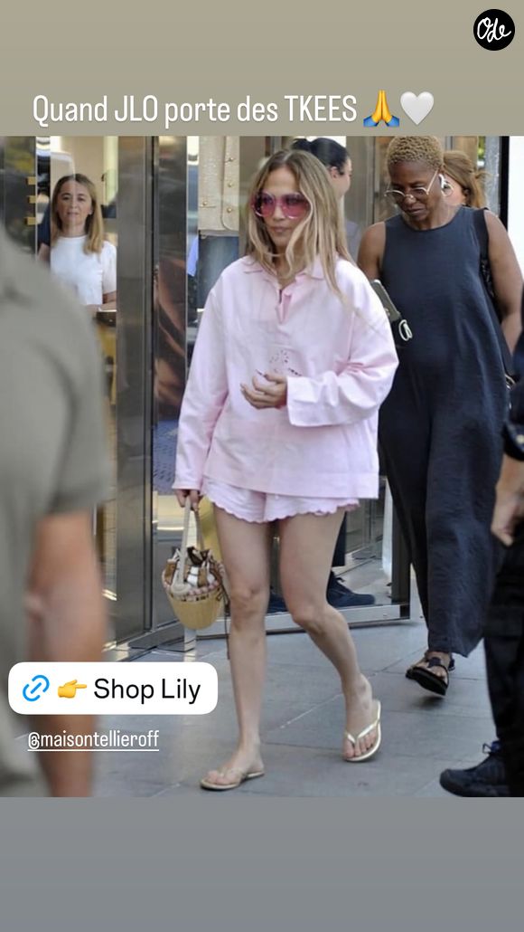 C'est le cas de J.Lo aperçue marchant dans la rue avec ces tongs à ses pieds

Jennifer Lopez porte les T Kees Lily de la marque Maison Tellier 

Story Instagram de Sylvie Tellier