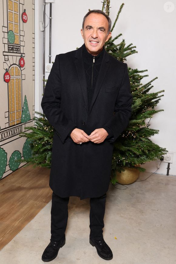 Nikos Aliagas assiste à l'inauguration de Star Academy Pop Up à Paris, France, le 17 décembre 2025. Photo par Jerome Domine/ABACAPRESS.COM