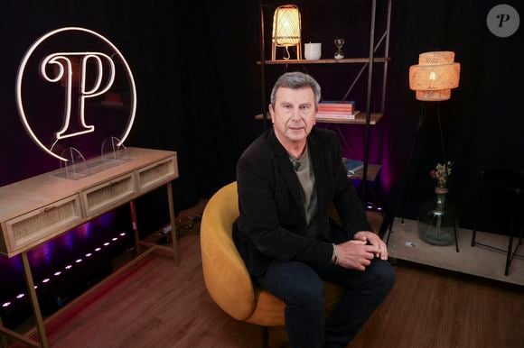Pascal Bataille en interview pour "Purepeople", avec le format "En privé avec"
