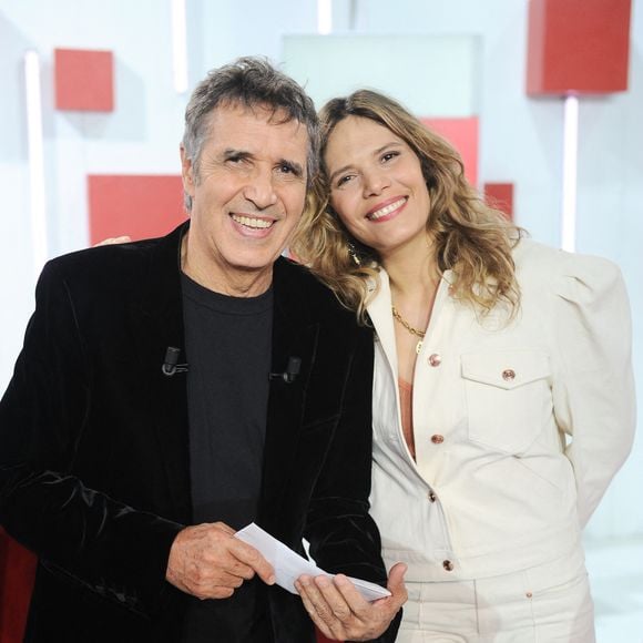 Exclusif - Julien Clerc et sa fille Vanille Clerc - Enregistrement de l'émission Vivement dimanche au studio rive gauche presentée par M. Drucker avec une diffusion sur France 3 le 23 novembre. © Guillaume Gaffiot/Bestimage