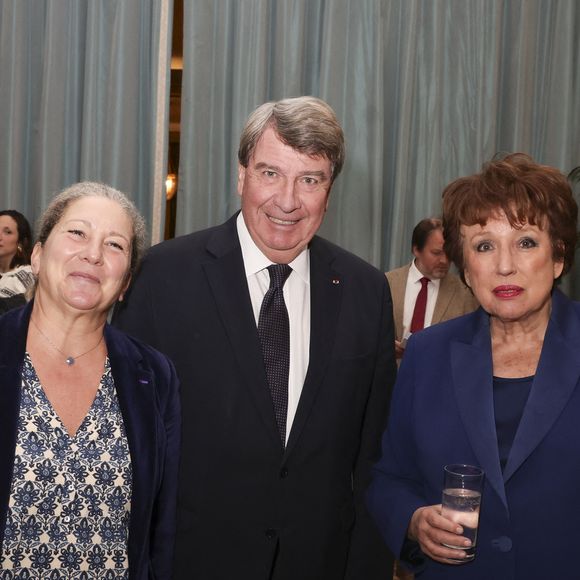 Laure et Xavier Darcos, Roselyne Bachelot - Dîner de La Revue des Deux Mondes au Cercle Interalliée avec en invité d’honneur Gerald Darmanin, Paris, France, le 3 novembre 2025. Les salons du Cercle Interallié ont fait salle comble ce soir-là, réunissant de nombreuses personnalités du monde de la politique, des affaires, du droit, de la culture ou encore de la diplomatie, venues écouter le garde des Sceaux. 
© Jack Tribeca / Bestimage