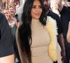 Parmi les bijoux volés, sa bague de fiançailles d'une valeur de 4 millions d'euros.
Kim Kardashian à l'extérieur d'un hôtel de New York.
Photo : Backgrid USA / Bestimage
