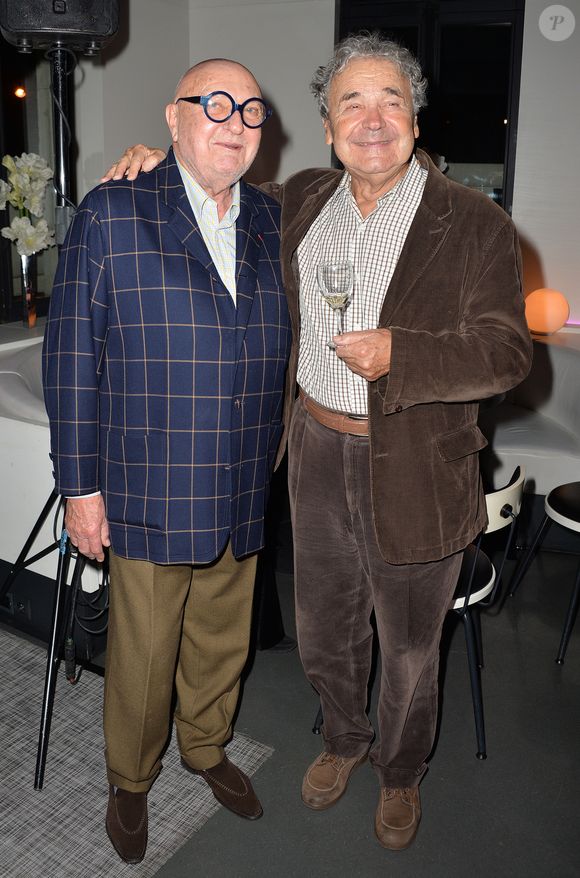Jean-Pierre Coffe et Pierre Perret - Cocktail pour le lancement du livre "Les bonnes chansons ne meurent jamais" de J. Sanchez au NoLita à Paris, le 4 novembre 2015. © Veeren/Bestimage