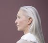 Pourtant, de récents travaux scientifiques révèlent que la dépigmentation capillaire cache peut-être une réaction biologique protectrice pour chacun.