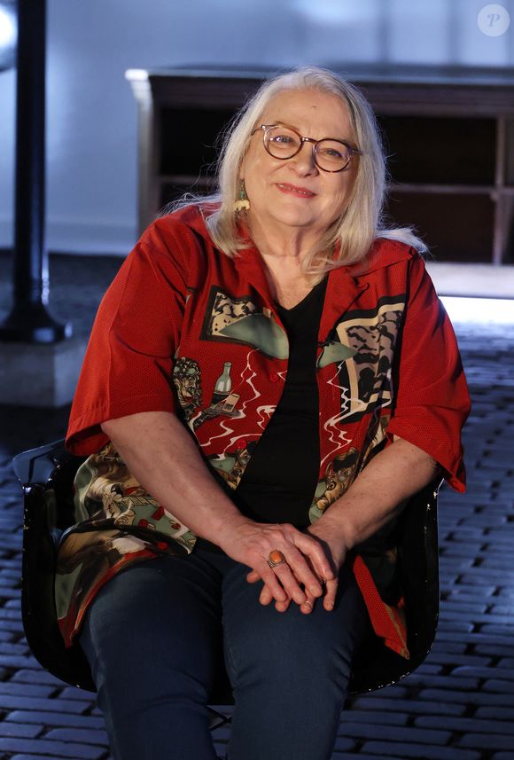 Pour autant, nommée dans la catégorie de "la comédienne dans un spectacle de théâtre privé" pour la pièce "Ça c'est l'amour", Josiane Balasko a réagi avec détachement. 

Josiane Balasko lors de l'enregistrement de l'émission "Animaux Stars", présentée par B.Montiel. Paris, le 17 février 2025.

© Denis Guigenbourg / Bestimage
