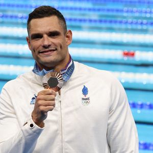 Le 2 août 2024, Paris, Ile-De-France, France : FLORENT MANAUDOU de France remporte la médaille de bronze sur l'épreuve individuelle du 50m Nage Libre lors des Jeux Olympiques de Paris2024 à Paris La Defense Arena à Paris, France (Credit Image : © Mickael Chavet/ZUMA Press Wire)