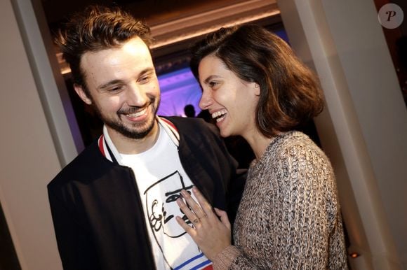 Tom Villa et sa compagne Marion - Soirée pour la sortie du livre d'Alison Wheeler "Ma vie est mieux que la vôtre" à l'Hôtel Vernet à Paris, le 12 novembre 2019. © Cédric Perrin/Bestimage