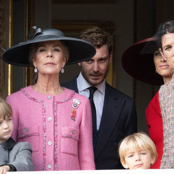 La princesse Caroline de Hanovre, Pierre Casiraghi, Charlotte Casiraghi, Francesco Casiraghi et Stefano Casiraghi apparaissent au balcon du palais lors de la fête nationale de Monaco le 19 novembre 2022 à Monaco, France. Photo by David Niviere/ABACAPRESS.COM