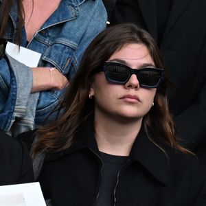 Louane Emera aux obsèques de Mathilde Favier en l'église Saint-Sulpice à Paris, le 31 août 2026. 

Agence / Bestimage