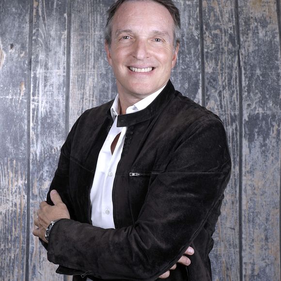 Portrait de Stéphane Rotenberg lors de l'enregistrement de l'émission "Le jet de luxe"  le 15 mai 2025. © Cédric Perrin / Bestimage