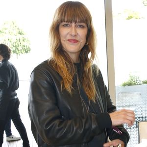 A rappeler que l'an dernier, l'heureuse maman de deux enfants était sur tous les fronts !

Exclusif - Daphné Bürki au déjeuner dans la loge de France TV lors des Internationaux de France de Tennis de Roland Garros 2024 - Jour 09 à Paris, France, le 3 juin 2024. © Bertrand Rindoff/Bestimage