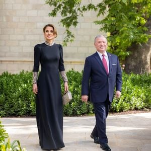 Les Pandora Papers publiés en février révèlent l'immense fortune immobilière secrète du roi Abdallah II de Jordanie.
La reine Rania et le roi Abdallah II de Jordanie - Mariage du prince Hussein bin Abdullah II et Rajwa Al-Saif au palais Husseiniya à Amman, Jordanie.
Dana Press / Bestimage