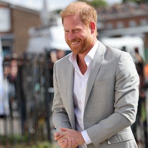 Le duc de Sussex, le prince Harry, arrive pour une visite au Community Recording Studio (CRS) à Nottingham, au Royaume-Uni, le 9 septembre 2025, à l'occasion de l'annonce d'un don substantiel à Children in Need pour aider à soutenir leur travail de lutte contre la violence affectant les jeunes. Photo by Stephen Lock/I-Images/ABACAPRESS.COM