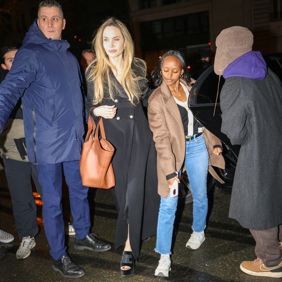 Angelina Jolie à Paris avec sa fille Zahara le 10 décembre 2024.