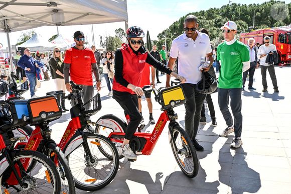 Le prince Albert II de Monaco et la princesse Charlene ont participé à la Road Safety Day, une journée de sensibilisation et de sport pour toute la famille dédié à la sécurité routière à vélo et à l'initiation des jeunes au sport, à Monaco organisée par la Fondation Princesse Charlene, le 23 mars 2025.  © Bruno Bebert/Bestimage