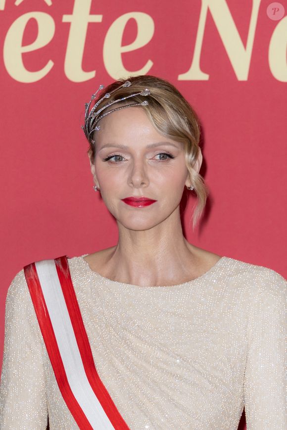 La princesse Charlène de Monaco - La famille princière de Monaco arrive au gala "Bonsoir Monte-Carlo - Grande revue - Josephine Baker" à l'opéra de Monte-Carlo à l'occasion de la fête nationale le 19 novembre 2025.

© Olivier Huitel / Pool Monaco / Bestimage