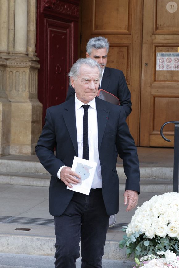 William Leymergie assiste aux obsèques de Philippe Labro à l'église Saint Germain des Prés à Paris, France, le 13 juin 2025. Philippe Labro, journaliste, auteur, réalisateur et compositeur prolifique, est décédé à l'âge de 88 ans des suites d'un cancer le 4 juin. Photo by Nasser Berzane/ABACAPRESS.COM