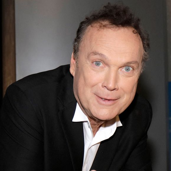 Julien Lepers pose lors d'une séance de portrait à Paris, France, en octobre 2019. Photo par VIM/ABACAPRESS.COM