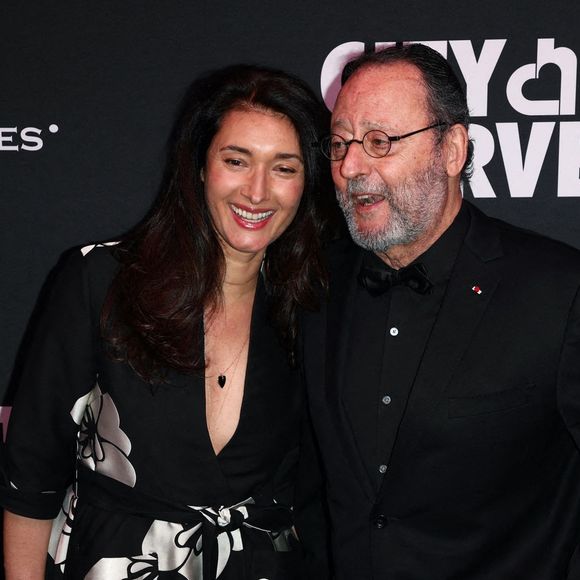 Jean Reno et Zofia Borucka assistent au Gala City Harvest au restaurant Cipriani à New York, NY le 22 avril 2025. Photo par Charles Guerin/ABACAPRESS.COM