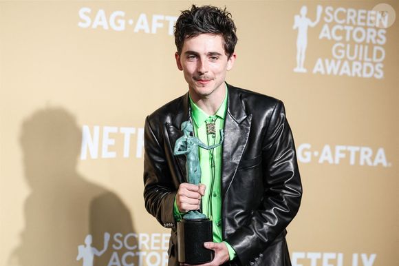 L'acteur a passé une grande partie de sa jeunesse à  Chambon-sur-Lignon, dans la Haute-Loire.

Timothée Chalamet au photocall des lauréats (pressroom) de la 31ème édition des SAG Awards (Screen Actors Guild Awards) au Shrine Auditorium de Los Angeles, Californie, Etats-Unis, le 23 février 2025. © RALL/Backgrid USA/Bestimage