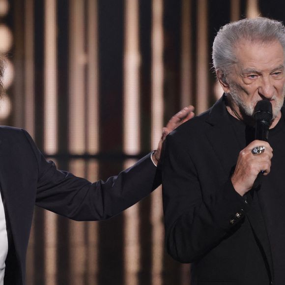 Eddy Mitchell et Alain Souchon  - Cérémonie de la 40ème édition des Victoires de la Musique à la Seine Musicale à Boulogne-Billancourt, France, le 14 février 2025. © Coadic Guirec/Bestimage