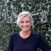 "J'y ai passé 7 ans" : Anne-Elisabeth Lemoine a étudié dans une institution peu commune, réservée à des descendants particuliers