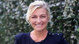 "J'y ai passé 7 ans" : Anne-Elisabeth Lemoine a étudié dans une institution peu commune, réservée à des descendants particuliers