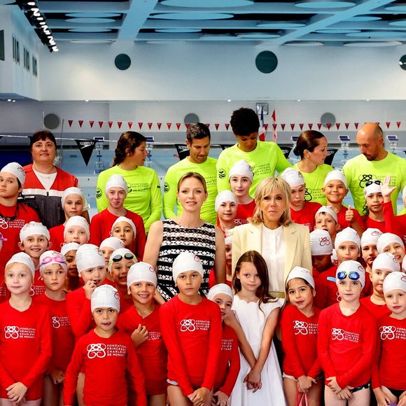 La princesse Charlène de Monaco, Brigitte Macron lors de l'opération Water Safety Day à la piscine du stade Louis II à Monaco le 8 juin 2025.
© Dominique Jacovides / Bestimage