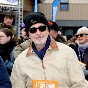 Thierry Lhermitte - Séance de dédicaces du livre "Le Splendid par le Splendid" à l'occasion du 29ème Festival International du Film de Comédie de l'Alpe d'Huez le 23 Janvier 2026. © Dominique Jacovides/Bestimage
