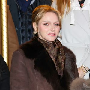 Lors du Rokethon, Charlene a participé avec Harley et son frère Gareth Wittstock pour promouvoir l’adoption responsable et la protection animale.

Le prince Albert II de Monaco, la princesse Charlene, leurs enfants, la princesse Gabriella et le prince héréditaire Jacques ont inauguré le marché de Noël sur le port Hercule à Monaco, le 5 décembre 2025. © Claudia Albuquerque/Bestimage