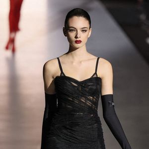 Deva Cassel (la fille de Vincent Cassel et Monica Bellucci) défile lors du défilé Dolce & Gabbana dans le cadre de la Fashion Week de Milan automne-hiver 2023-24, à Milan, le 26 février 2023. Photo de Marco Piovanotto/ABACAPRESS.COM