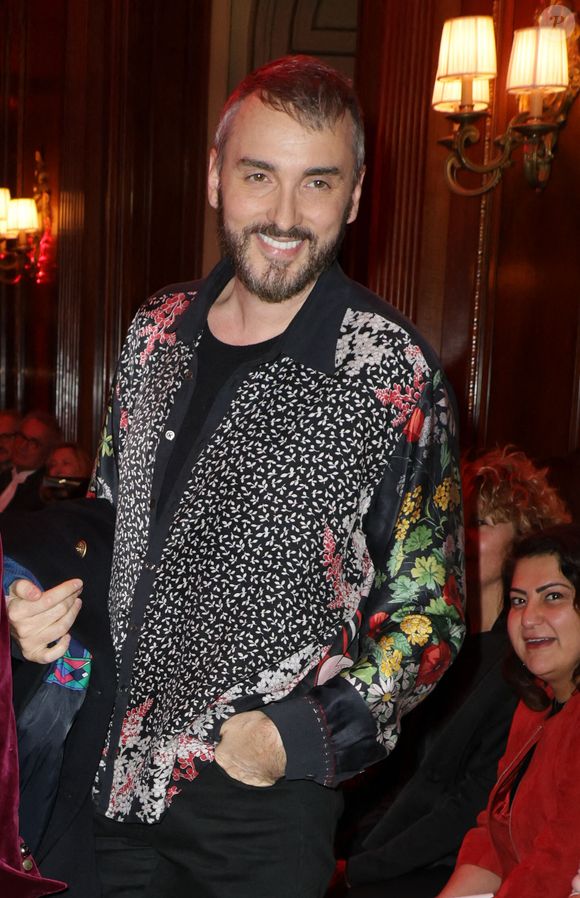 Dans un entretien accordé à La Tribune Dimanche, l’artiste a accepté d’évoquer avec sincérité cette question très intime.

Christophe Willem à Paris le 19 novembre 2024.
Photo par Coadic Guirec/Bestimage