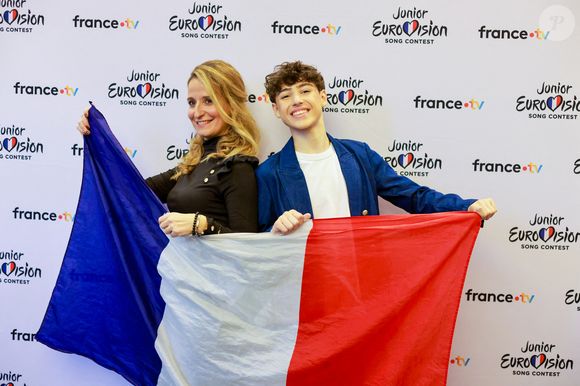 Exclusif - Alexandra Redde-Amiel et Titouan - Conférence de presse de Titouan, jeune chanteur de 14 ans, Quimpérois, qui représentera la France avec son titre ''Comme ci, comme ça'' lors de la prochaine édition du concours de l’Eurovision Junior 2024 qui se déroulera à Madrid en Espagne, le 16 novembre prochain, en direct su France 2. Prise de vue à Quimper, France, le 16 octobre 2024. © Laetitia Notarianni/Bestimage