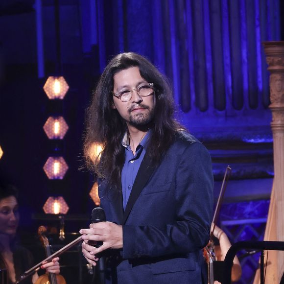 La présence de son fils, Lulu Gainsbourg, apportera une touche d'émotion supplémentaire à cette soirée hommage.

Exclusif - Lulu Gainsbourg lors de l'enregistrement de l'émission "Le Grand Echiquier - Spéciale Serge Gainsbourg" présentée par C.Chazal et A.Manoukian et diffusée le 7 avril 2026 sur France 2, à Paris, France, le 17 septembre 2025. © Jack Tribeca/Bestimage